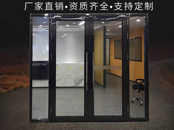 使用單片防火玻璃與復(fù)合防火玻璃的玻璃防火門(mén)有哪些特點(diǎn)？